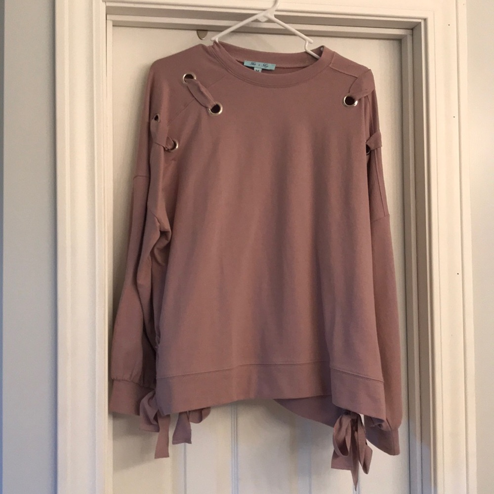 She + Sky Mauve Sweatshirt- size medium